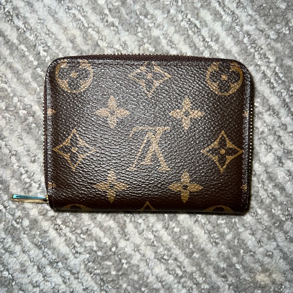 Louis Vuitton Change Wallet Authentic - Picture 2 of 9